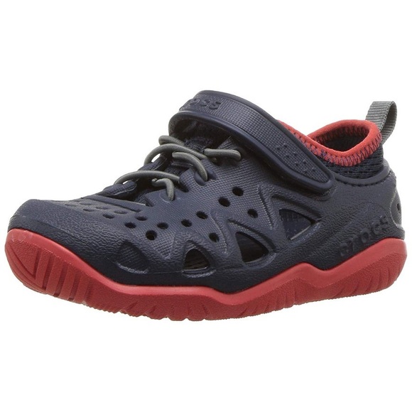 crocs water